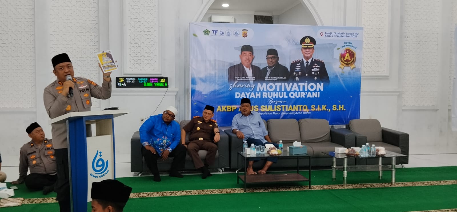 Sharing Motivation di Dayah Ruhul Qur’ani, Kapolres Aceh Barat Ajak Santri Perkuat Cinta Tanah Air