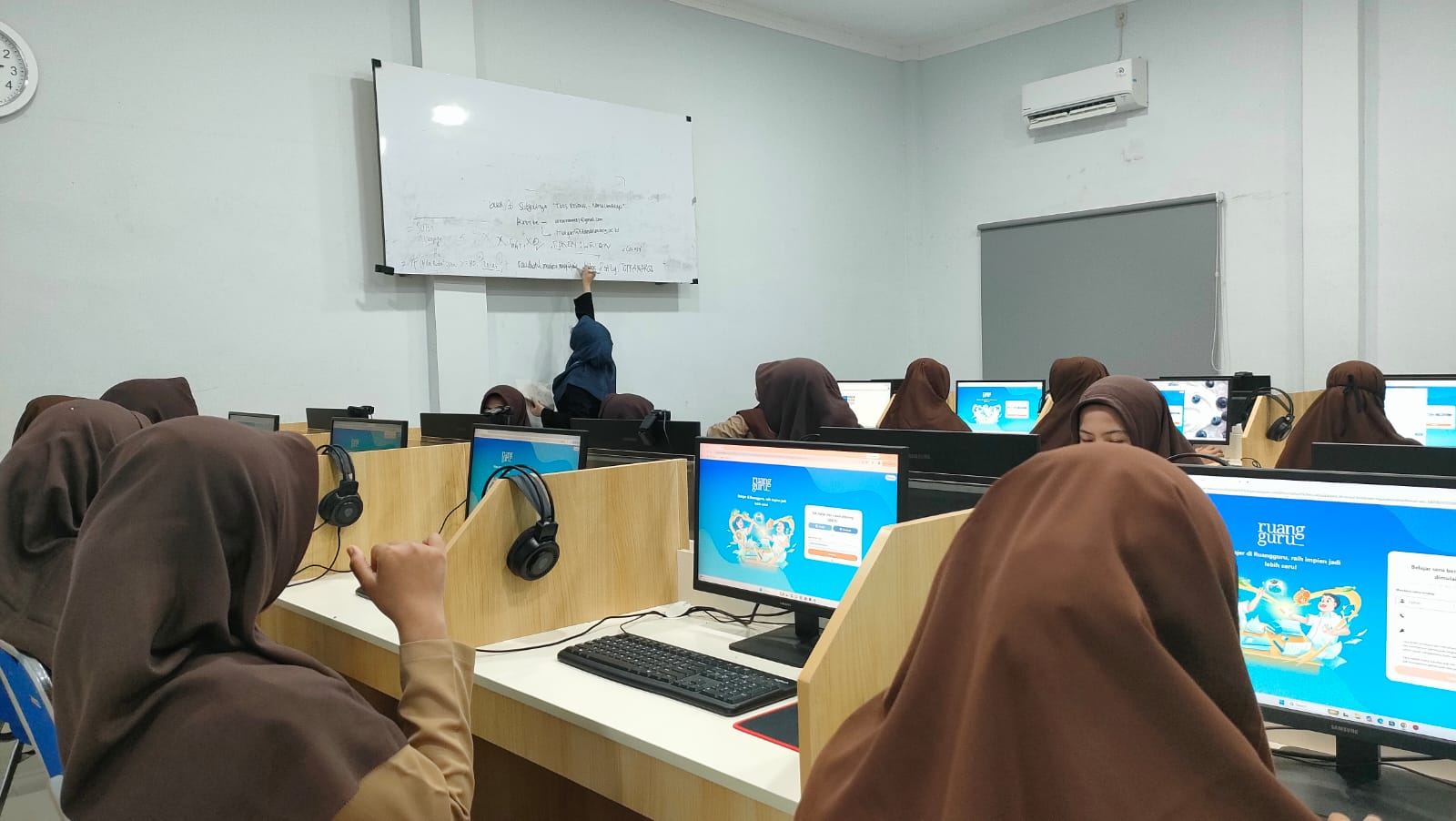 Tingkatkan Kesiapan Siswa Kelas XII, MA Ruhul Qur’ani Gelar Tryout TKA Bersama Ruangguru