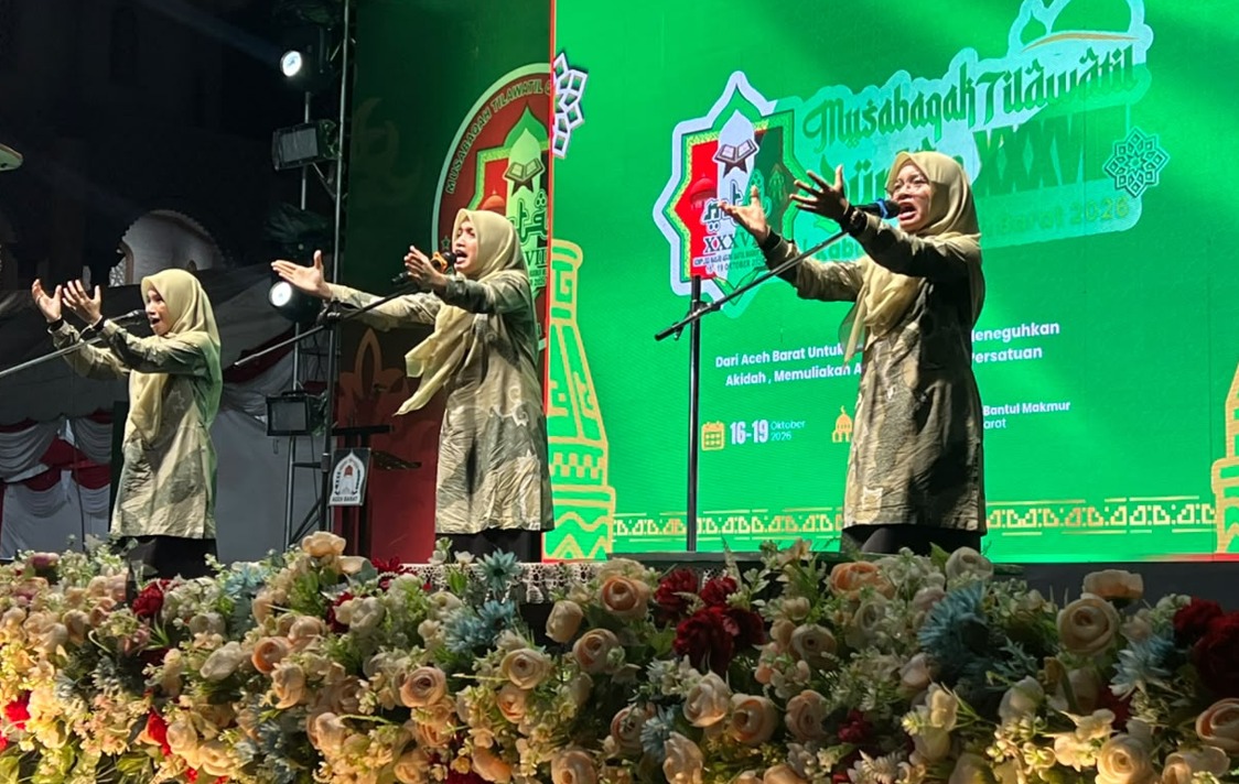 Juara 1 Syarhil Qur’an, Trio Santri Dayah Ruhul Qur’ani Guncang Panggung Utama MTQ Aceh Barat